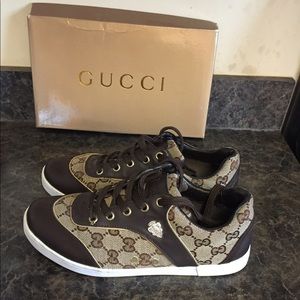 Woman's Gucci shoes size 8